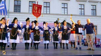 Θερμό χειροκρότημα για το τμήμα λαογραφίας της Κ.Ε.Π.Α Δ. Βέροιας,  στο 8ο Art Festival της Πράγας