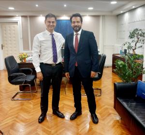 Συνάντηση του Τάσου Μπαρτζώκα με τον Υφυπουργό Οικονομικών, Χάρη Θεοχάρη για απαλλαγή από το τέλος επιτηδεύματος.