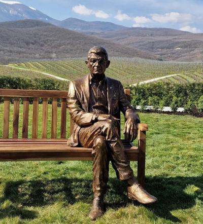 Γιάννης Μπουτάρης: Αποκαλυπτήρια γλυπτού, στο Κτήμα Κυρ- Γιάννη στο Γιαννακοχώρι Νάουσας