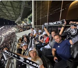 Ο «Έρασμος» στη σουίτα του Ιβάν Σαββίδη στο γήπεδο του ΠΑΟΚ