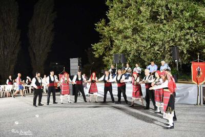 Με το χορευτικό της Αγίας Βαρβάρας συνεχίστηκαν οι παραδοσιακοί χοροί και εκδηλώσεις στον Κολινδρό (φωτό)