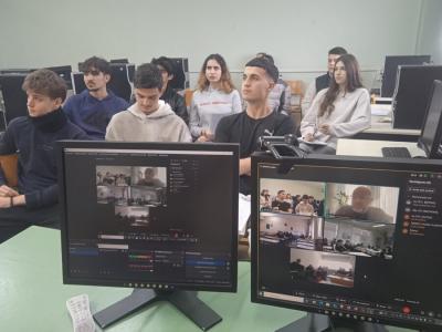 Οι Μαθητές – Πρέσβεις του Ευρωπαϊκού Κοινοβουλίου συνομιλούν με τον Ευρωβουλευτή Σάκη Αρναούτογλου