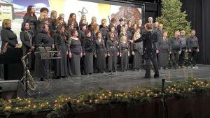 Εντυπωσίασαν στο Άργος Ορεστικό οι χορωδίες της Βεργίνας και η σχολική της Βέροιας