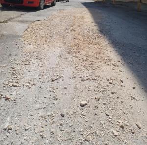 Σε απαράδεκτη κατάσταση για μήνες δρόμος στη Θουκυδίδου &amp; Πλουτάρχου