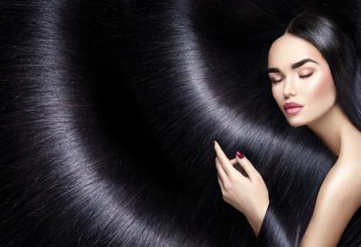 Περιποιηθείτε τα μακριά μαλλιά σας: 3 tips που θα σας βοηθήσουν