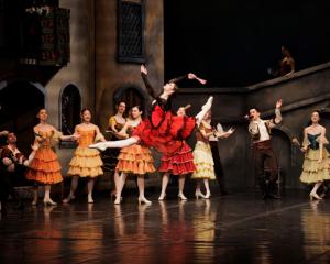 Το μπαλέτο «Δον Κιχώτης», από το Κρατικό Θέατρο του Νόβι Σαντ Σερβίας, στον Χώρο Τεχνών, με 35 χορευτές επί σκηνής