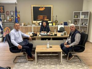 Σύσκεψη για τα παραμορφωμένα ροδάκινα