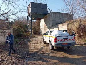 Καθαρίστηκε η «Πλακένια» τοποθετήθηκε μεταλλική πόρτα και λουκέτο στο χώρο που πλένονται τα απορριμματοφόρα