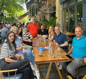 "Δημοσκόπηση" νίκης για τη ΝΔ και από τη λαϊκή αγορά της Αλεξάνδρειας