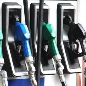 Επιδόματα: Ανοίγει αύριο η πλατφόρμα για το επίδομα καυσίμων