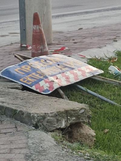 Τα συνεργεία της ΔΕΗ παρατούν διάφορα εξαρτήματα