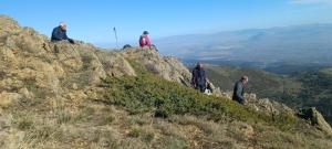 Στην κορυφή Ντρισινίκος του με τους ορειβάτες Βέροιας