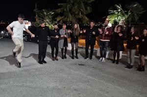 Με ατέλειωτο κέφι και χορό η κοπή της πίτας των Κρητικών της Ημαθίας