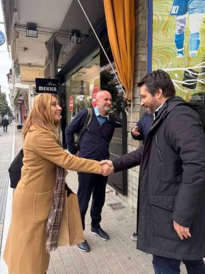 Ο Τάσος Μπαρτζώκας αντάλλαξε ευχές με πολίτες στην αγορά της Αλεξάνδρειας