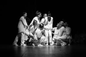 Φωνές Γυναικών στην Νάουσα από την θεατρική ομάδα ΘΕΡΩΣ της ΚΙΝΗΜΑΤΟΔΡΑΣΙΣ Αλεξάνδρειας