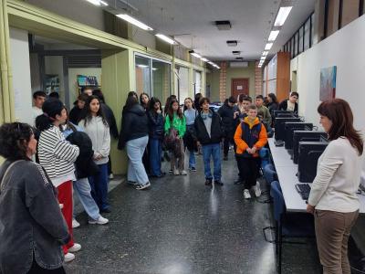 6ου Γυμνασίου Βέροιας: Διαβάζω, μαθαίνω, ανακαλύπτω θησαυρούς