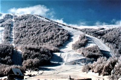 Δείτε από ψηλά το Χιονοδρομικό Κέντρο 3-5 Πηγάδια στο Βέρμιο (vid)