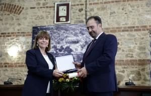 Η Πρόεδρος της Δημοκρατίας Κατερίνα Σακελλαροπούλου Επίτιμη Δημότης Βέροιας