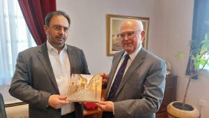 Τον Πρέσβη της Κούβας υποδέχθηκε ο Δήμαρχος Βέροιας Κώστας Βοργιαζίδης