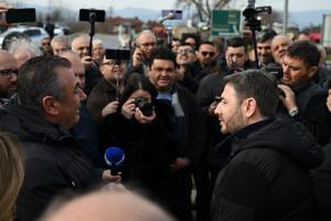 Νίκος Ανδρουλάκης από την Κουλούρα: «Τέρμα τα λόγια. Πράξεις για να ζήσουν οι αγρότες με αξιοπρέπεια»