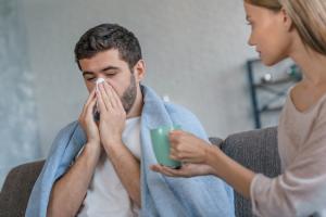 Μύθοι και αλήθειες για τις ιώσεις της εποχής
