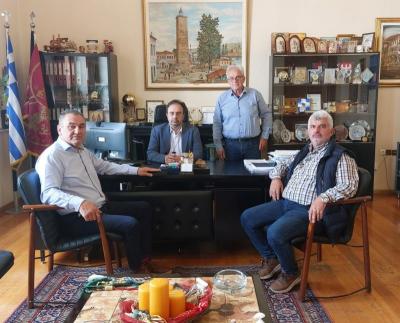 Παραμορφωμένοι καρποί, παγετός και χαλάζι στο επίκεντρο της συνάντησης του Δημάρχου Βέροιας με τον Αγροτικό Σύλλογο Γεωργών