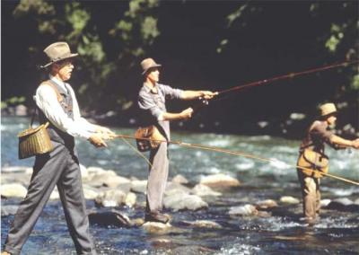 Στιγμιότυπο από την ταινία “A River Runs Through It”, 1992, σε σκηνοθεσία Robert Redford, Columbia Pictures Inc., βασισμένης στην ομώνυμη συλλογή διηγημάτων του Norman Maclean.
