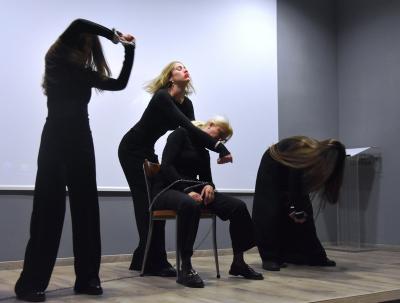 Απόλυτα πετυχημένη η εκδήλωση για την Παγκόσμια Ημέρα Εξάλειψης της Βίας κατά των Γυναικών στη Νάουσα