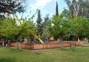 Αναστολή λειτουργίας παιδικής χαράς στην πλατεία Πλαστήρα Σκύδρας