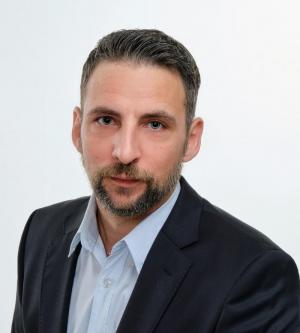 Η ανάγκη απουσίας προσωποκεντρικών κινημάτων