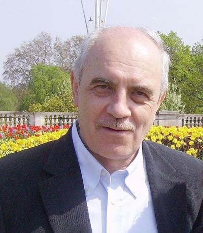 Η καθεστωτική λογική, οι αντιπολιτευτικές φιλοδοξίες ή οι ανάγκες των πολλών;