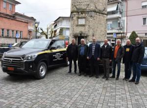 Ο Δήμος Νάουσας ενισχύει την επιχειρησιακή του ετοιμότητα με δύο νέα οχήματα εξοπλισμένα με αυτόνομο πυροσβεστικό σύστημα