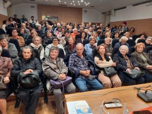 Εκδρομή των ΚΑΠΗ στη Νάουσα, τη Σχολή Αριστοτέλους και το Άλσος Αγ. Νικολάου με αφορμή την Παγκόσμια Ημέρα Ηλικιωμένων