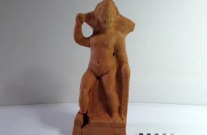 Αποκάλυψη στη Βέροια: Στο φως τάφος παιδιού που θάφτηκε μαζί με τα παιχνίδια του